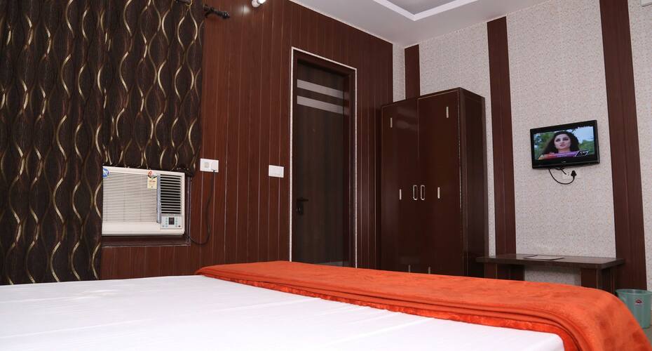 Hotel Dang Continental, Ambala 5